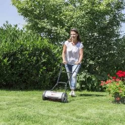 AL-KO 28.1 HM Easy Hand Mower 16 AL-KO 28.1 HM Easy Hand Mower -Lawn Mower Shop al ko 28 1 easy lawnmower lifestyle