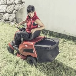 Solo By AL-KO R 7-65.8 HD Premium Rear Collect Ride-On Lawn Mower -Lawn Mower Shop al ko r7 65.8 hd lifestyle
