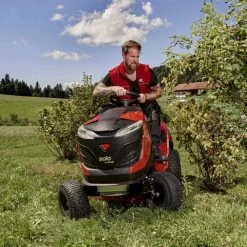 Solo By AL-KO T 18-93 HD-A V2 Comfort 93cm/36" Hydrostatic Rear Collect Lawn Tractor -Lawn Mower Shop al ko t13 93.3hd lawn tractor lifestyle 2 2