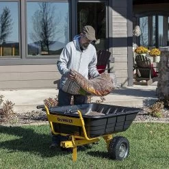 DeWalt DXTB0573 363kg/800lb Push/Tow Swivel/Dump Cart 13 DeWalt DXTB0573 363kg/800lb Push/Tow Swivel/Dump Cart -Lawn Mower Shop dewalt cart lifestyle 1