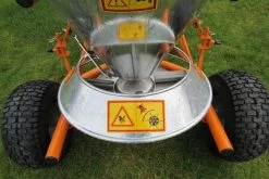 SCH GAM73GALV 73 Litre Galvanised Towed Salt Spreader -Lawn Mower Shop gam73galv 5