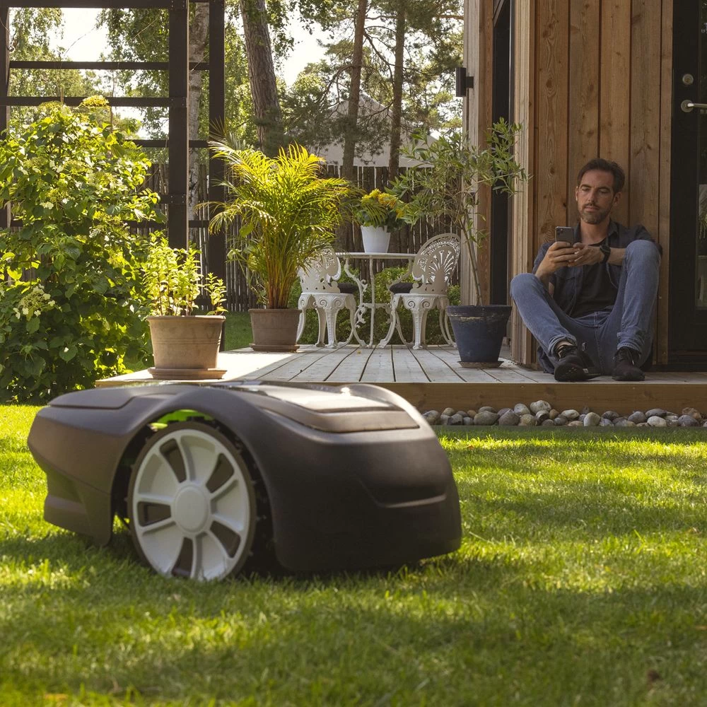 GreenWorks Optimow® 5 Robotic Lawn Mower 9 GreenWorks Optimow® 5 Robotic Lawn Mower - Image 7