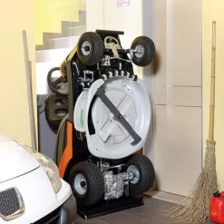 Oleo-Mac Mistral 72/13 H Hydrostatic Rear Collect Ride-On Mower -Lawn Mower Shop mistral upright