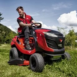 Solo By AL-KO T 18-111 HDS-A V2 Comfort 111cm/43.5" Hydrostatic Side Discharge / Mulching Lawn Tractor -Lawn Mower Shop solo by al ko t22 111.3 hds a v2 lawn tractor lifestyle