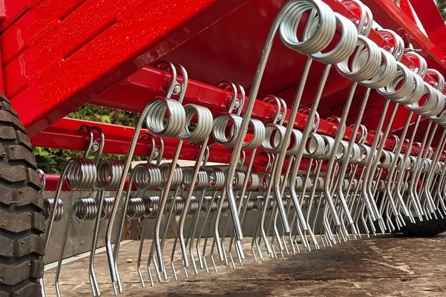 SCH 60" Four-Row Heavy Duty Towed Scarifying Rake 9 SCH 60" Four-Row Heavy Duty Towed Scarifying Rake - Image 7