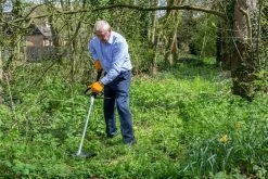 The Handy MT26 4-in-1 Garden Multi Tool -Lawn Mower Shop the handy multi tool strimmer lifestyle